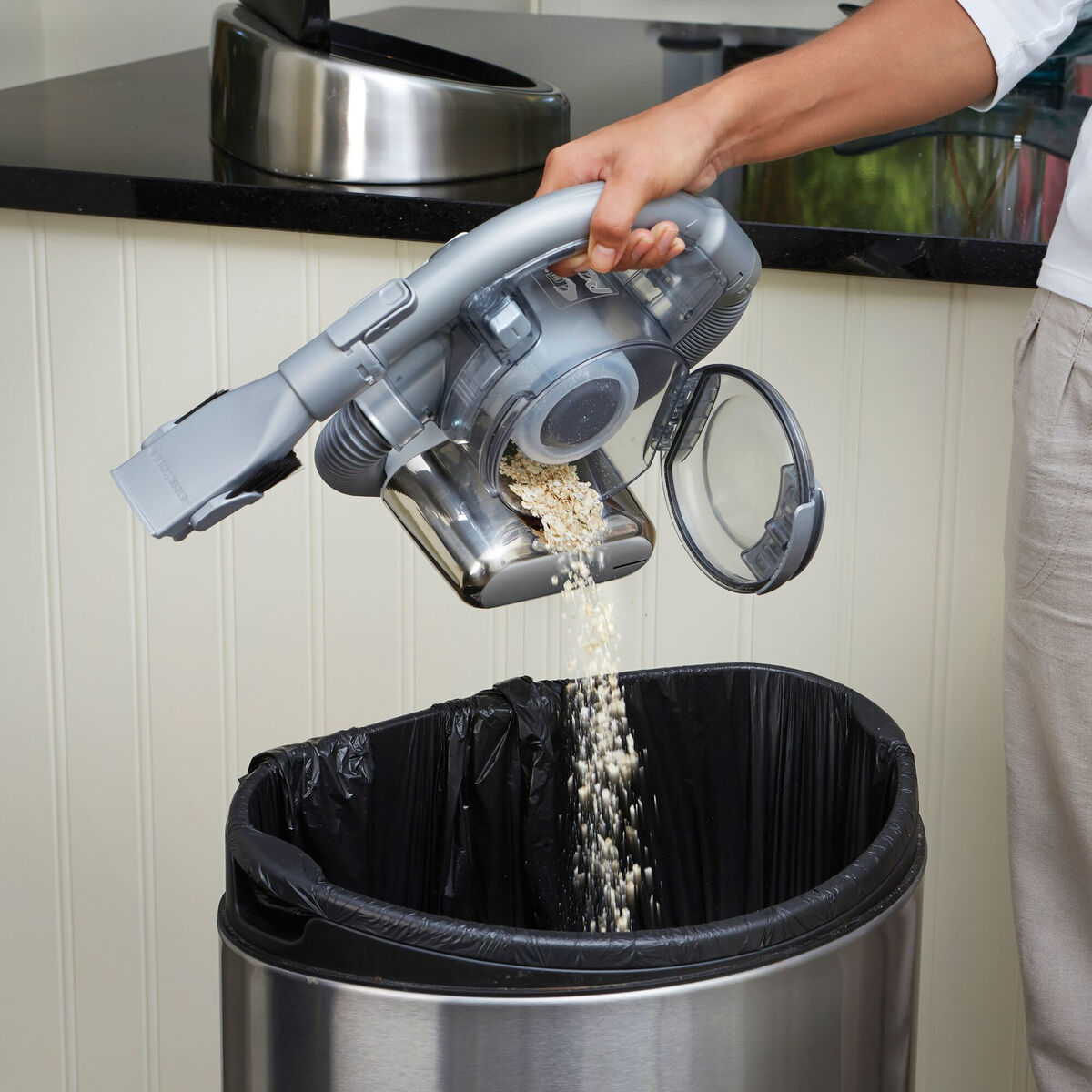 Aspirateur à main Black & Decker PD1820L-QW - 3