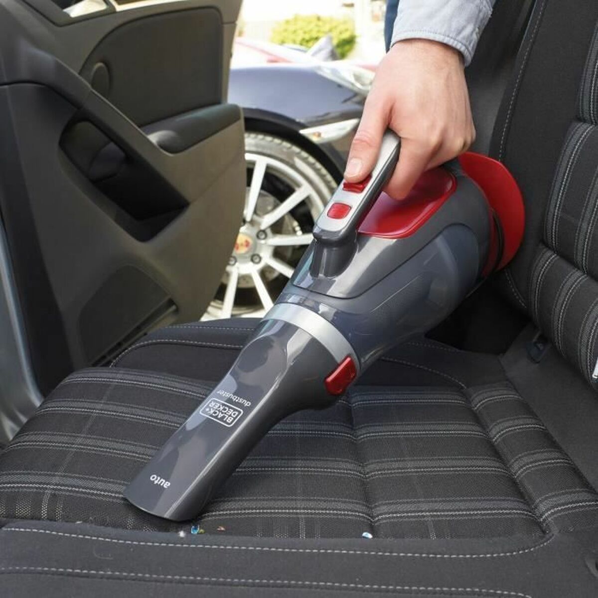 Aspirateur à main Black & Decker - 3